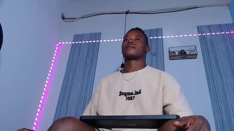 Chris  online show from November 17, 7:17 pm