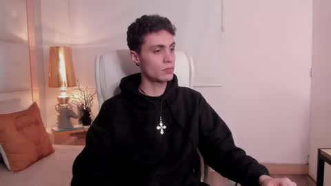 dark_sun333 online show from February 19, 3:03 am