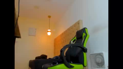 Snapshot of darkknightx01 chatting on October 13, 3:01 am darkknightx01 online show from October 13, 3:01 am