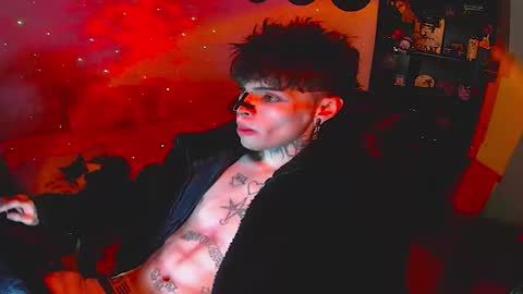 Snapshot of darkness_prince_x chatting on October 18, 9:03 am online show from October 18, 9:03 am