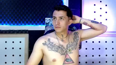 Snapshot of darko0717 chatting on December 17, 10:32 pm DARKO0717 online show from December 17, 10:32 pm