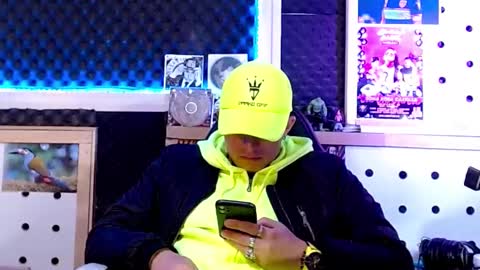 Snapshot of darko0717 chatting on February 16, 12:32 am DARKO0717 online show from February 16, 12:32 am