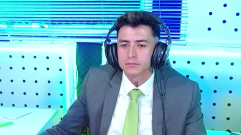 DARKO0717 online show from December 2, 1:58 pm