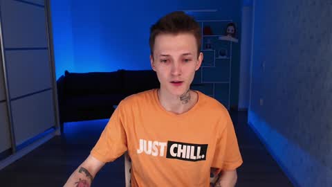 your lovely Oli online show from December 23, 6:22 am