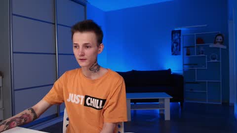 your lovely Oli online show from December 25, 11:31 pm
