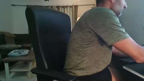 darryl43321 online show from April 28, 8:02 pm
