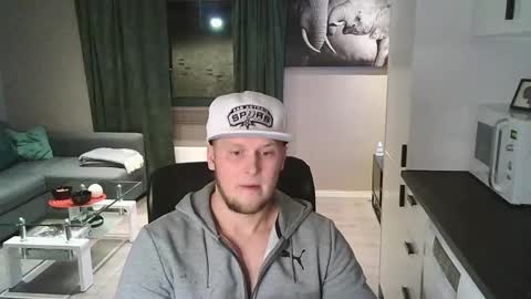 Dario online show from February 7, 7:52 pm