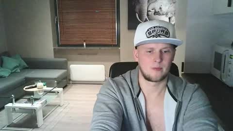 Snapshot of dartanjanas chatting on October 10, 9:50 pm Dario online show from October 10, 9:50 pm