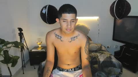 darwinandbrayan online show from March 22, 8:03 pm