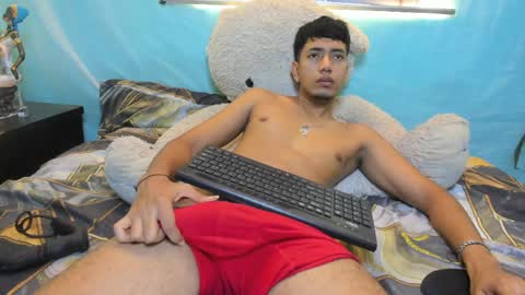 darwinandbrayan online show from April 9, 10:27 pm