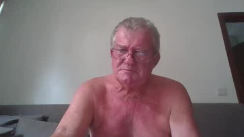 darwincock online show from April 28, 2:27 am