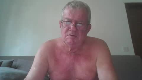 darwincock online show from April 1, 1:51 am