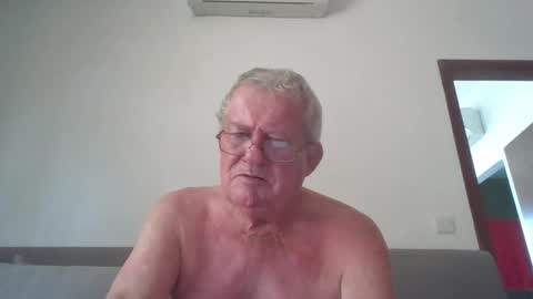 darwincock online show from April 18, 5:09 am