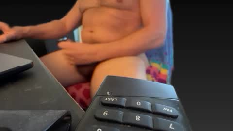 Snapshot of datguy127 chatting on December 13, 7:10 pm Datguy127 online show from December 13, 7:10 pm