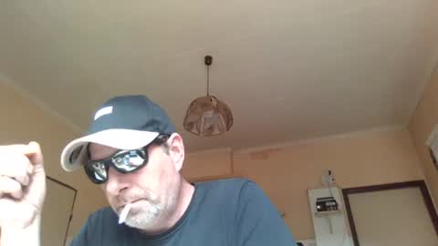dauer1982 online show from June 9, 2:52 pm
