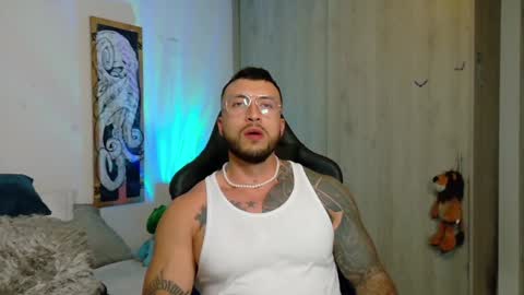 DAVE MAX online show from February 3, 2:47 am