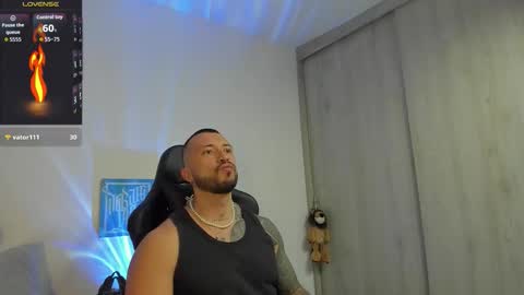 Snapshot of dave_max93 chatting on October 7, 7:51 pm DAVE MAX online show from October 7, 7:51 pm