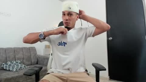 Snapshot of dave_skinnycum420 chatting on October 4, 6:29 am dave online show from October 4, 6:29 am
