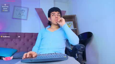 davel_svetla online show from November 26, 3:20 am