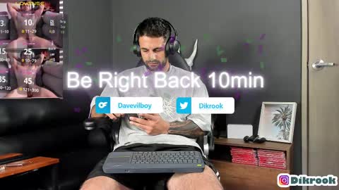 Snapshot of davevilboy chatting on March 6, 1:03 pm Daves online show from March 6, 1:03 pm