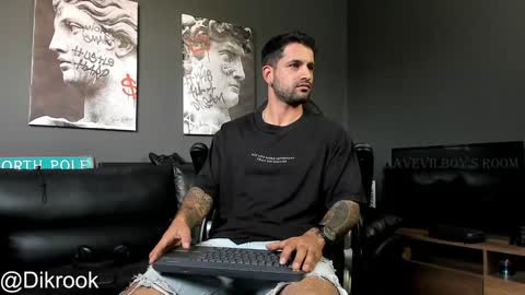 Snapshot of davevilboy chatting on December 3, 2:49 pm Daves online show from December 3, 2:49 pm