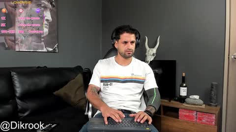 Snapshot of davevilboy chatting on February 5, 12:27 pm Daves online show from February 5, 12:27 pm