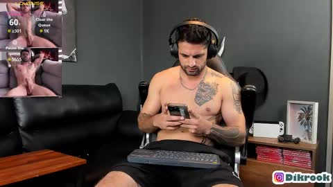 Snapshot of davevilboy chatting on March 10, 12:49 pm Daves online show from March 10, 12:49 pm