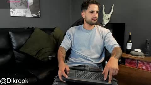 Snapshot of davevilboy chatting on January 29, 12:24 pm Daves online show from January 29, 12:24 pm