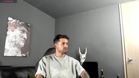 Snapshot of davevilboy chatting on January 14, 9:24 am Daves online show from January 14, 9:24 am