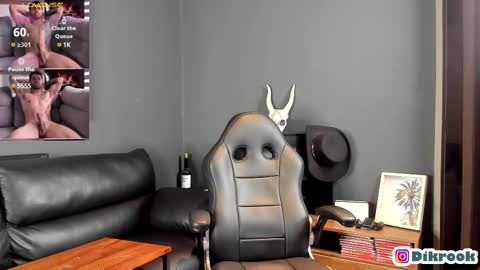 Snapshot of davevilboy chatting on March 4, 9:51 am Daves online show from March 4, 9:51 am