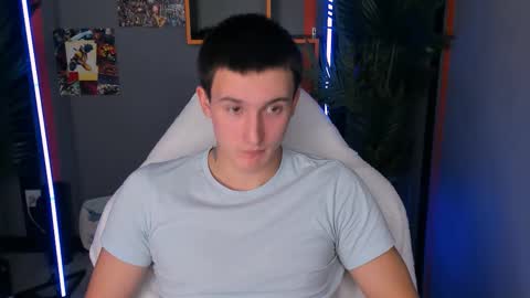 Snapshot of david__diamond chatting on September 27, 8:39 pm David online show from September 27, 8:39 pm