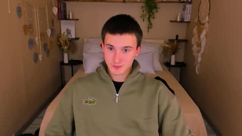 Snapshot of david__diamond chatting on October 1, 9:08 pm David online show from October 1, 9:08 pm