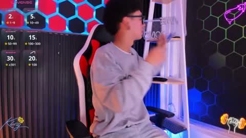 David online show from April 28, 12:43 pm