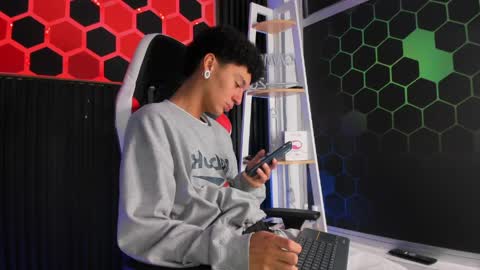 David online show from April 7, 12:38 pm