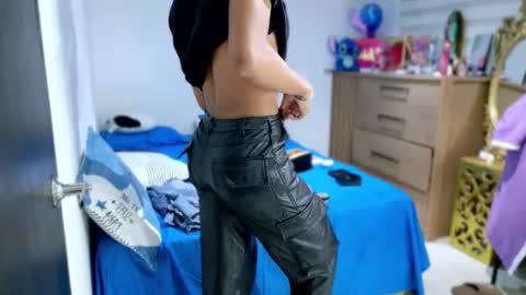 david_hot44 online show from November 9, 6:17 am