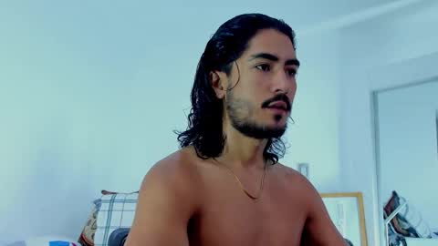 Snapshot of david_johnson372 chatting on October 30, 11:33 am Hey im David that loves to explore and speak their fantasies. Very open talktative and nice. Feel free to chat with me online show from October 30, 11:33 am