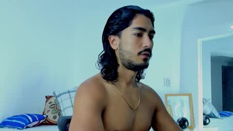 Snapshot of david_johnson372 chatting on October 25, 10:28 am Hey im David that loves to explore and speak their fantasies. Very open talktative and nice. Feel free to chat with me online show from October 25, 10:28 am