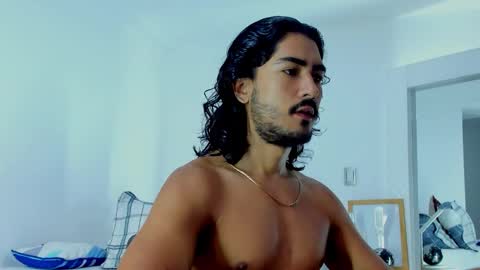 Snapshot of david_johnson372 chatting on October 27, 11:12 am Hey im David that loves to explore and speak their fantasies. Very open talktative and nice. Feel free to chat with me online show from October 27, 11:12 am