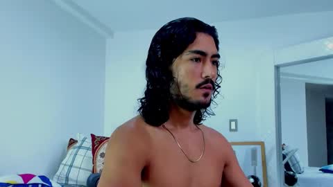 Snapshot of david_johnson372 chatting on October 31, 11:35 am Hey im David that loves to explore and speak their fantasies. Very open talktative and nice. Feel free to chat with me online show from October 31, 11:35 am