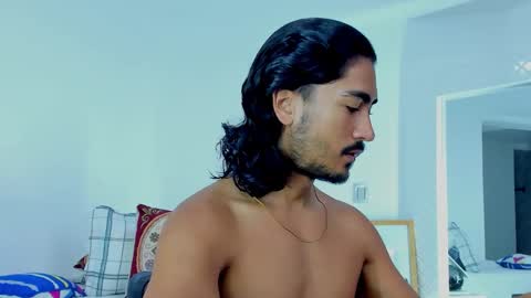 Snapshot of david_johnson372 chatting on October 21, 12:19 pm Hey im David that loves to explore and speak their fantasies. Very open talktative and nice. Feel free to chat with me online show from October 21, 12:19 pm