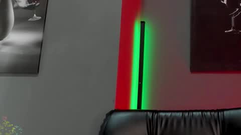 Snapshot of david_jons7 chatting on November 2, 4:06 am David Jons online show from November 2, 4:06 am