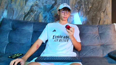 David online show from December 10, 8:19 am