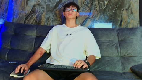 David online show from January 3, 8:43 pm