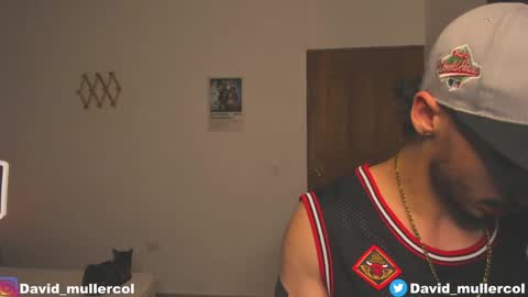 Snapshot of david_muller_ chatting on January 12, 1:11 am David online show from January 12, 1:11 am