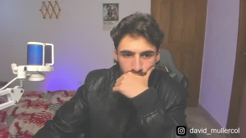 Snapshot of david_muller_ chatting on February 1, 12:51 am David online show from February 1, 12:51 am