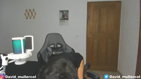 Snapshot of david_muller_ chatting on January 3, 9:57 pm David online show from January 3, 9:57 pm