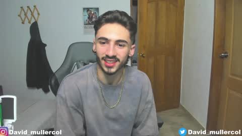 Snapshot of david_muller_ chatting on December 30, 8:58 pm David online show from December 30, 8:58 pm