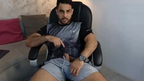 Snapshot of david_oliveira chatting on February 7, 12:50 pm JF oliveira online show from February 7, 12:50 pm