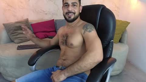Snapshot of david_oliveira chatting on December 8, 6:50 pm JF oliveira online show from December 8, 6:50 pm