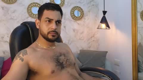 Snapshot of david_oliveira chatting on March 10, 12:49 pm JF oliveira online show from March 10, 12:49 pm